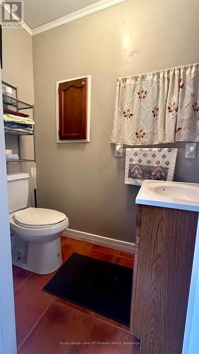 Main Floor Bathroom - 112 510 Highway, Magnetawan, ON - Indoor Photo Showing Bathroom