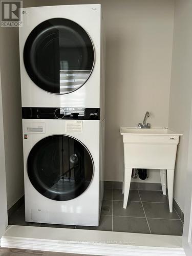 45 Eberhardt Drive E, Wasaga Beach, ON - Indoor Photo Showing Laundry Room