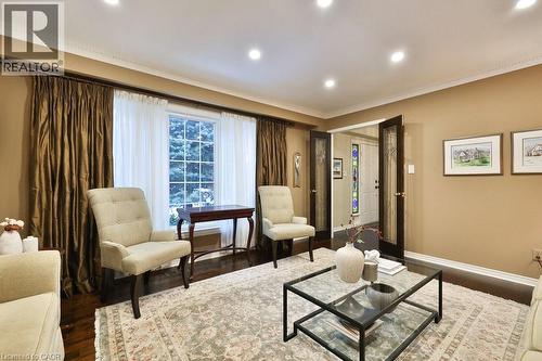 1048 Veroli Court, Mississauga, ON - Indoor Photo Showing Living Room