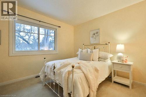 1048 Veroli Court, Mississauga, ON - Indoor Photo Showing Bedroom