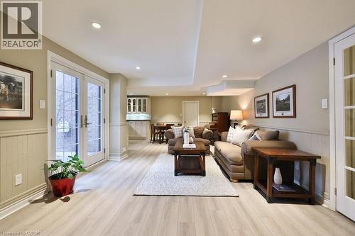 1048 Veroli Court, Mississauga, ON - Indoor Photo Showing Living Room