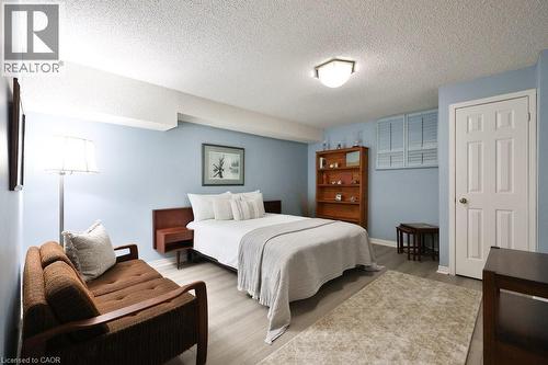 1048 Veroli Court, Mississauga, ON - Indoor Photo Showing Bedroom