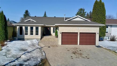 9 Waterloo Crescent, Brandon, MB - Outdoor