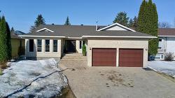 9 Waterloo Crescent Brandon, MB R7B 3W7