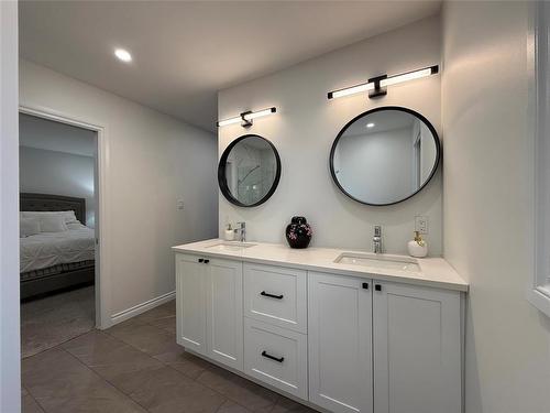 9 Waterloo Crescent, Brandon, MB - Indoor Photo Showing Bathroom