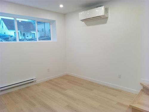 643 Moncton Avenue, Winnipeg, MB - Indoor Photo Showing Other Room