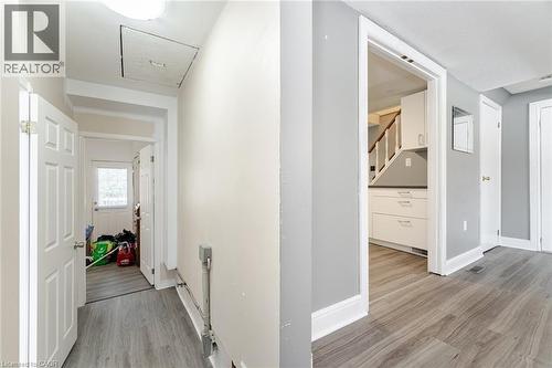 16 Royal Avenue, Hamilton, ON - Indoor Photo Showing Other Room
