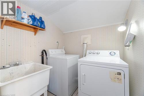 16 Royal Avenue, Hamilton, ON - Indoor Photo Showing Laundry Room