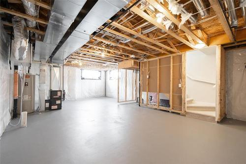 172 Moonlight Bay, Winnipeg, MB - Indoor Photo Showing Basement