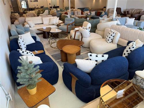 1857 Portage Avenue, Winnipeg, MB 