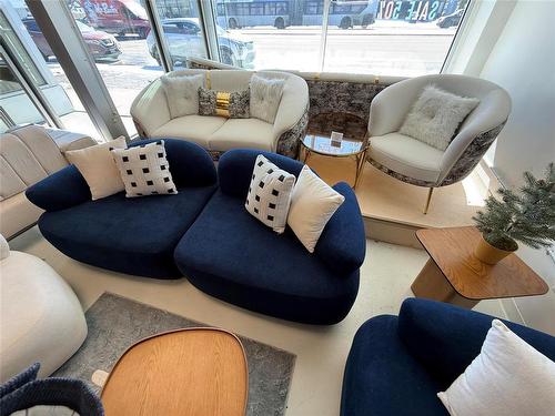 1857 Portage Avenue, Winnipeg, MB 