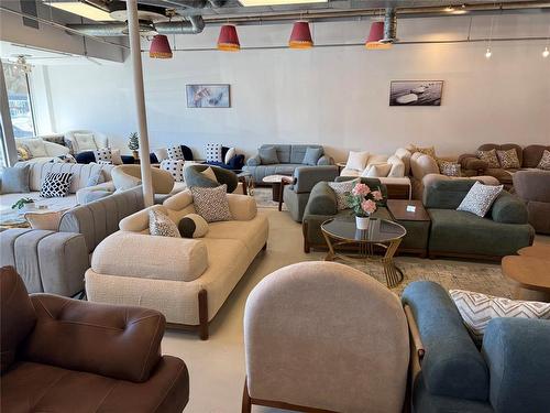 1857 Portage Avenue, Winnipeg, MB 