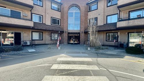 211-337 MCKINNEY Road  Oliver, BC V0H 1T3