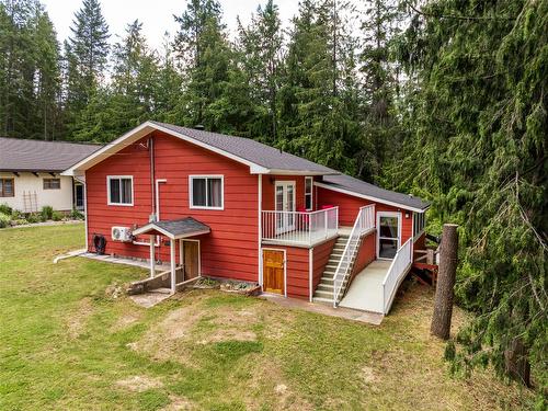 10219 Twin Bays Road, Twin Bays, BC - Outdoor