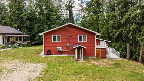10219 Twin Bays Road, Twin Bays, BC - Outdoor