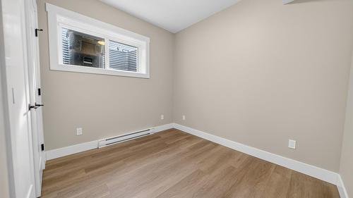 221 4Th Avenue, Cranbrook, BC - Indoor Photo Showing Other Room