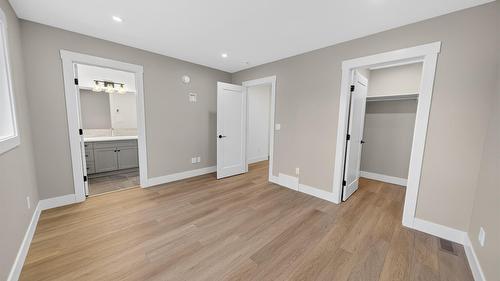 221 4Th Avenue, Cranbrook, BC - Indoor Photo Showing Other Room