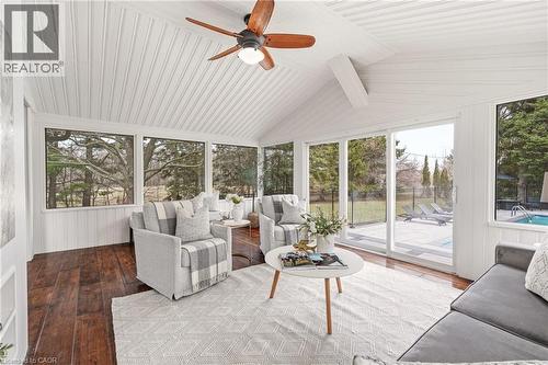 1189 Britannia Road, Burlington, ON - Indoor Photo Showing Living Room