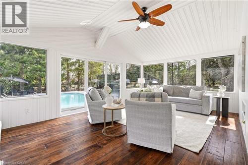 1189 Britannia Road, Burlington, ON - Indoor Photo Showing Living Room