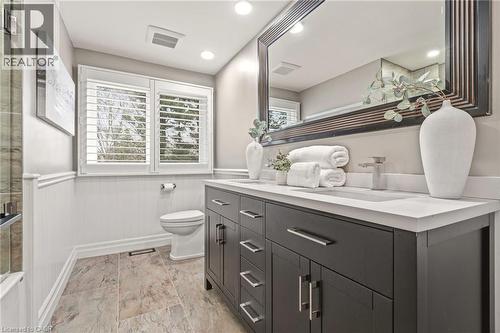 1189 Britannia Road, Burlington, ON - Indoor Photo Showing Bathroom