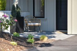 3-930 Falaise Cres Saanich, BC V8Y 1A3