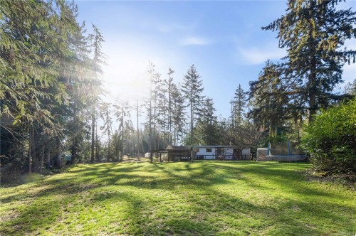 1007 Fabrick Dr, Qualicum Beach, BC 