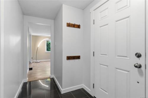 1007 Fabrick Dr, Qualicum Beach, BC 