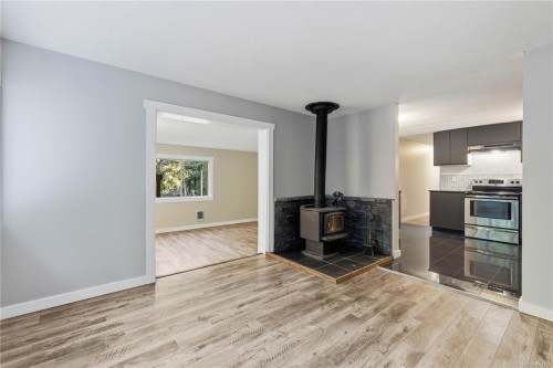 1007 Fabrick Dr, Qualicum Beach, BC 