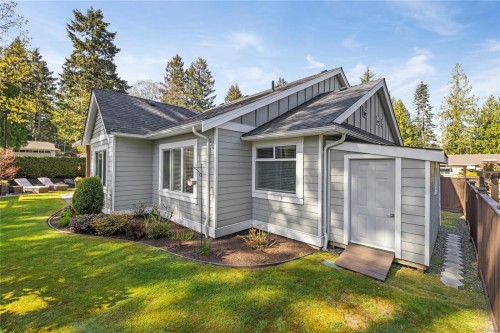 651 Eaglecrest Dr, Qualicum Beach, BC 