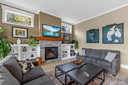 651 Eaglecrest Dr, Qualicum Beach, BC 