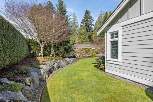 651 Eaglecrest Dr, Qualicum Beach, BC 