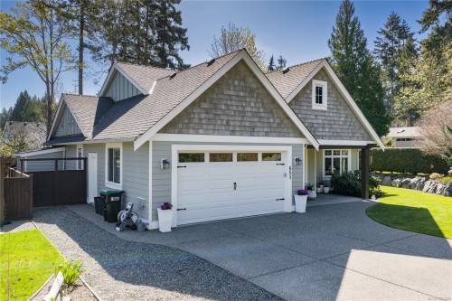 651 Eaglecrest Dr, Qualicum Beach, BC 