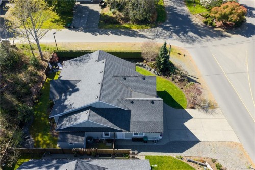 651 Eaglecrest Dr, Qualicum Beach, BC 