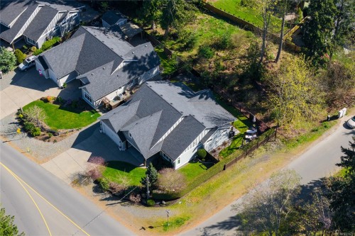 651 Eaglecrest Dr, Qualicum Beach, BC 