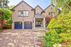 1328 KING HENRY COURT Oakville, ON L6M 2Y6