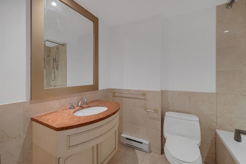 Bathroom - 1701-2000 Rue Drummond, Montréal (Ville-Marie), QC - Indoor Photo Showing Bathroom