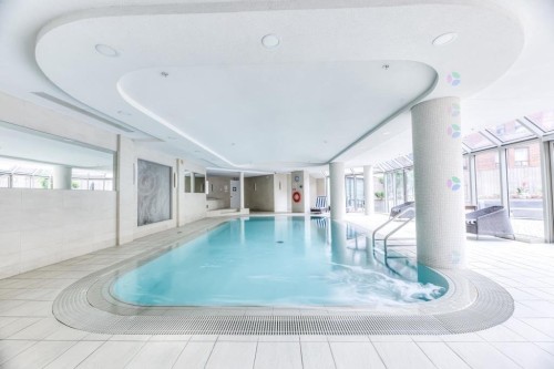 Pool - 1701-2000 Rue Drummond, Montréal (Ville-Marie), QC - Indoor Photo Showing Other Room With In Ground Pool
