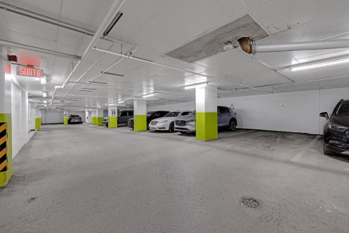 Parking - 1701-2000 Rue Drummond, Montréal (Ville-Marie), QC - Indoor Photo Showing Garage