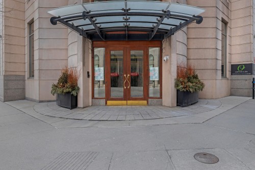 Entry - 1701-2000 Rue Drummond, Montréal (Ville-Marie), QC - Outdoor