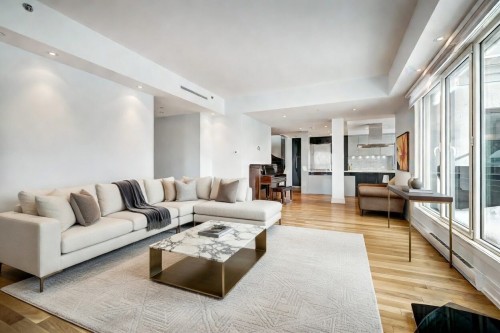 Living Room - Ph-D-1200 Boul. De Maisonneuve O., Montréal (Ville-Marie), QC - Indoor Photo Showing Living Room