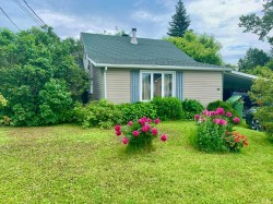 28 Rue Principale N.  Béarn, QC J0Z 1G0