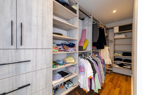Chambre à coucher principale - 129 Rue D'Ambre, Candiac, QC - Indoor With Storage