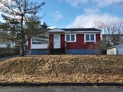 36 Digby Crescent  Dartmouth, NS B2W 2G2