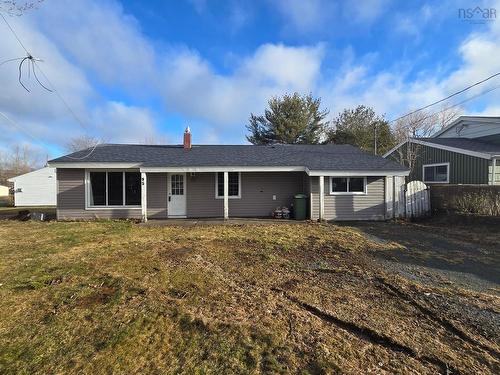 95 Charlottetown Way  Dartmouth, NS B2W 0B7