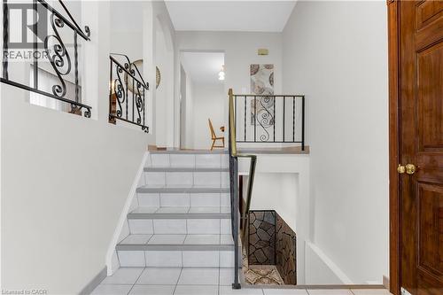 11 Forest Hill Crescent, Hamilton, ON - Indoor Photo Showing Other Room