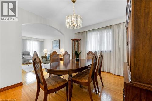 11 Forest Hill Crescent, Hamilton, ON - Indoor Photo Showing Dining Room