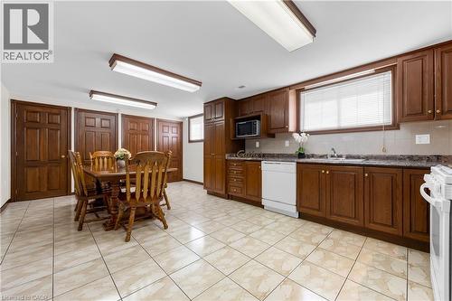 11 Forest Hill Crescent, Hamilton, ON - Indoor Photo Showing Other Room