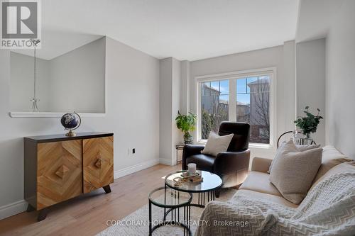 91 - 750 Lawrence Street, Cambridge, ON - Indoor Photo Showing Living Room