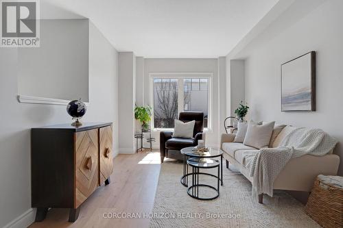 91 - 750 Lawrence Street, Cambridge, ON - Indoor Photo Showing Living Room