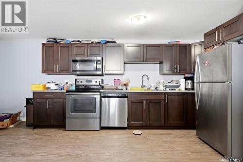 960 Wallace Street, Regina, SK - Indoor Photo Showing Kitchen